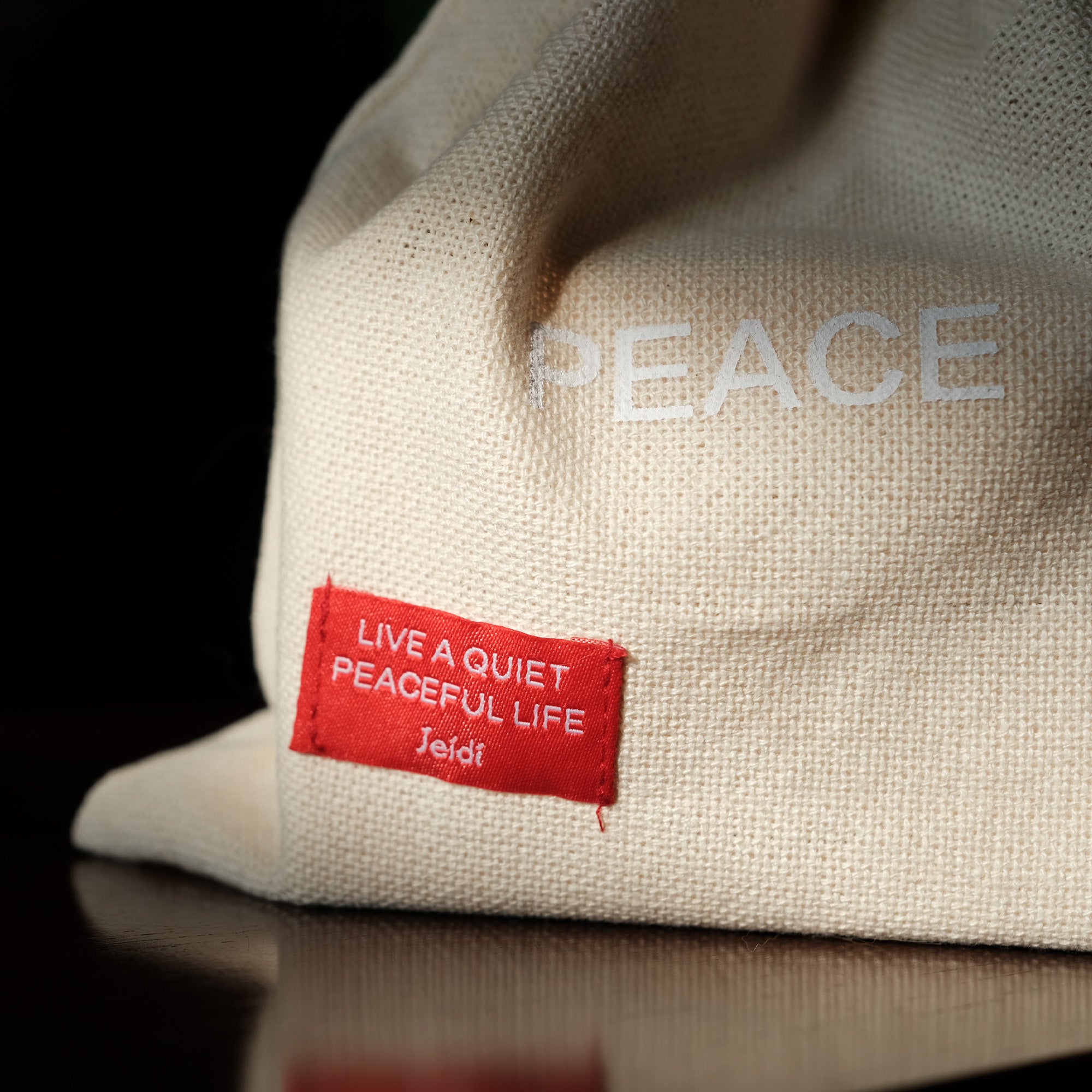 PEACE禮物袋組合－精油護手霜50g&隨行噴霧10ml